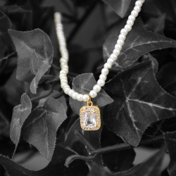 Perlenkette mit Diamantanhänger – 14 Karat Gold