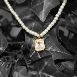 Perlenkette mit Diamantanhänger – 14 Karat Gold